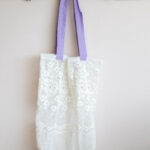 Duurzame tas, gemaakt van vintage vitrage,van hergebruikt textiel