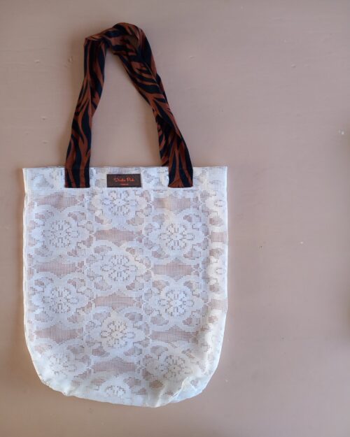 duurzame-tas-vintage-vitrage-met-bruin-hengsel